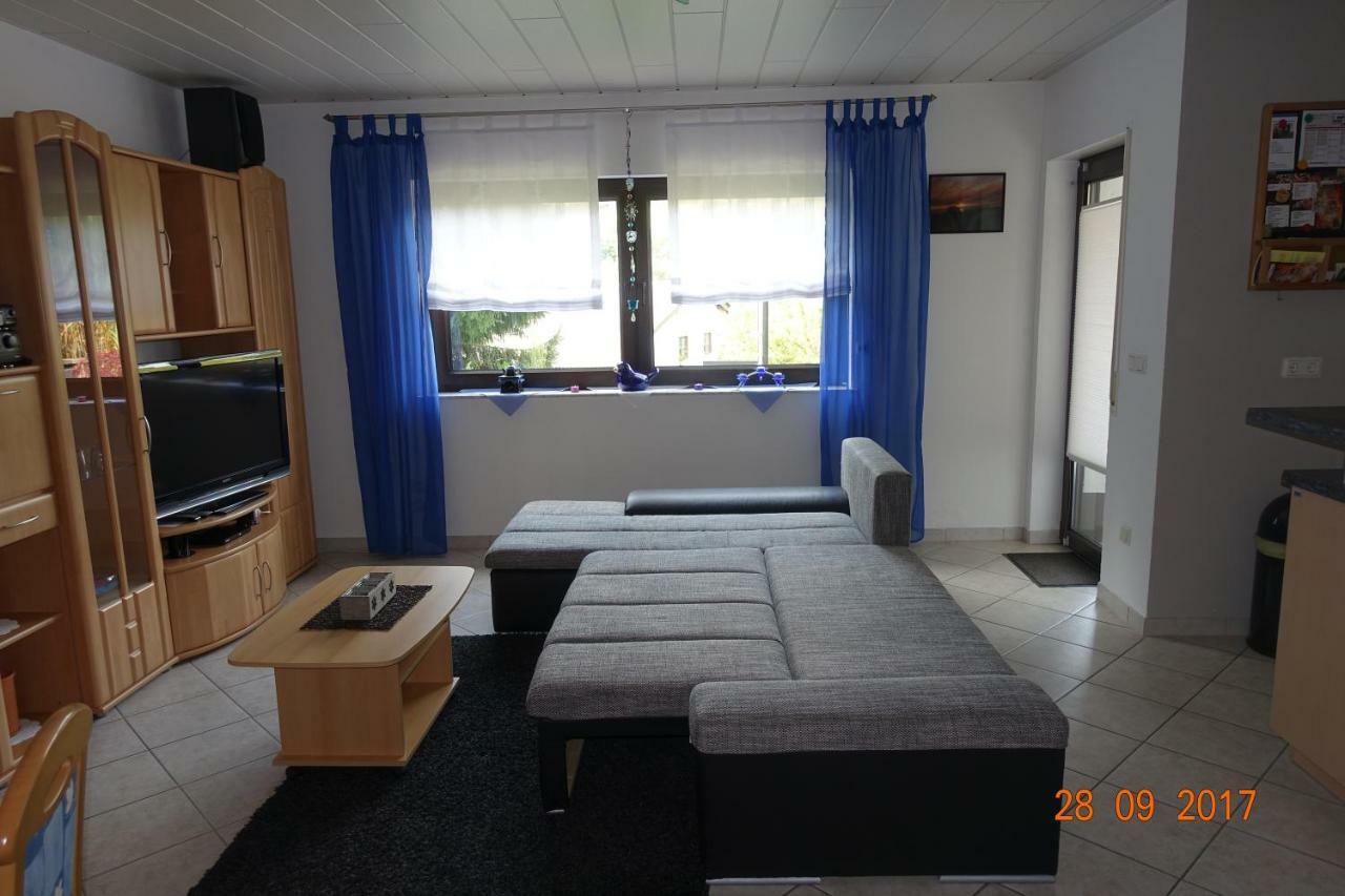 Ferienwohnung Zoe Osterbrucken Exterior foto